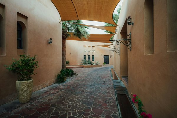 Égayez votre espace extérieur avec une voile d'ombrage rectangulaire